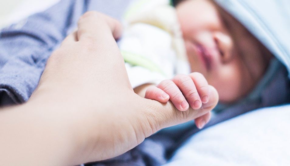 Status Anak Istri yang Ditinggal Suami