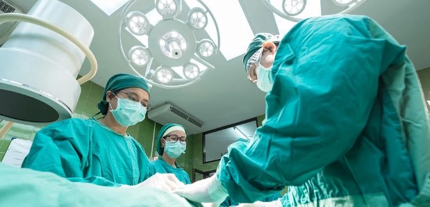 Doa Menjenguk Orang Sakit Sesuai Sunnah Lengkap